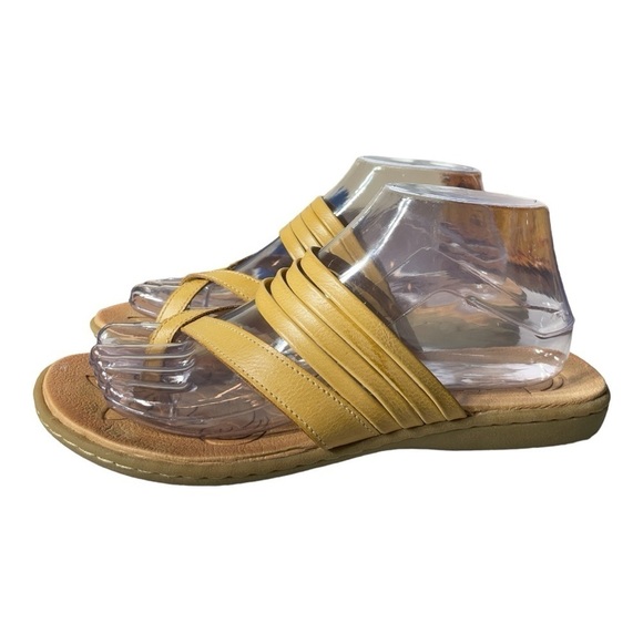 B.O.C. Alisha Yellow Multi Strap Slide Size 8M Flats Sandals - Picture 1 of 7